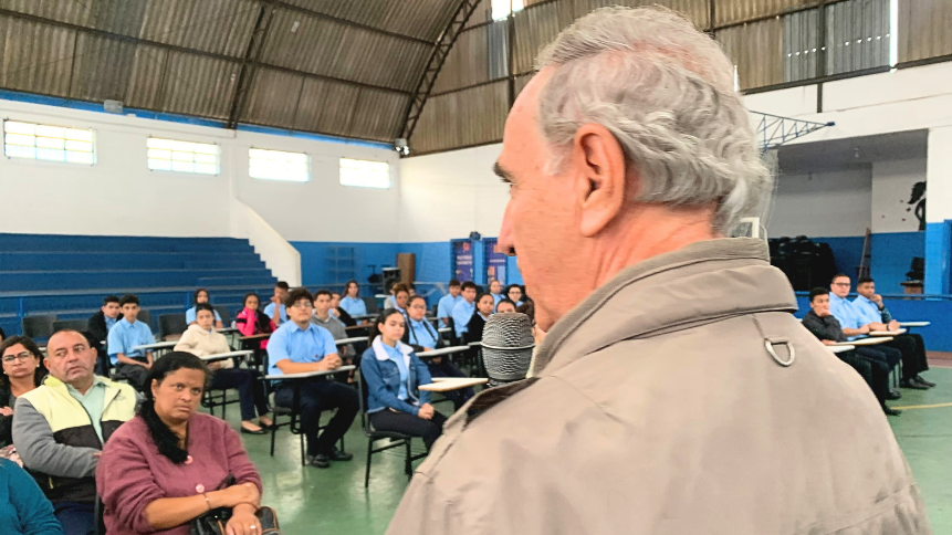 Pais e Adolescentes da Guarda Mirim de Suzano Preparam-se para Novos Desafios Após a Formação