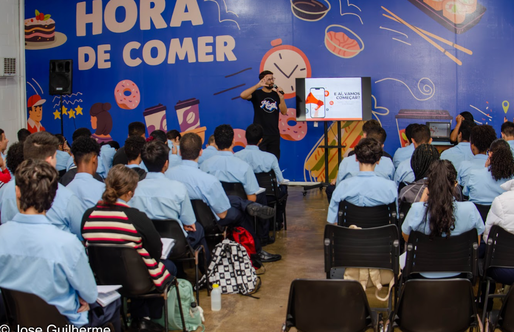 Guarda Mirim de Suzano recebe palestra sobre Marketing Pessoal com especialista em Comunicação Social